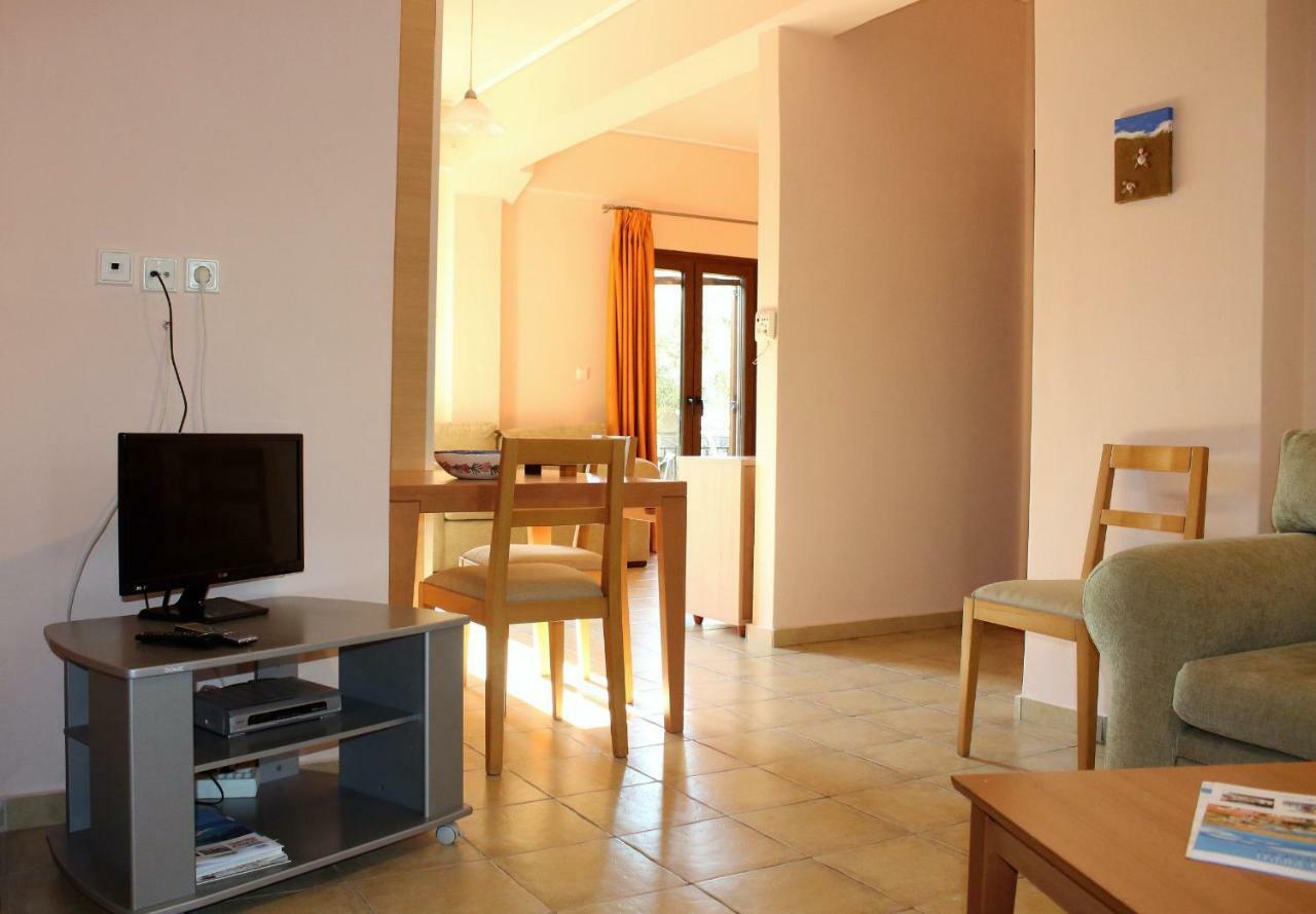 Nadia Apartments Митимна Экстерьер фото
