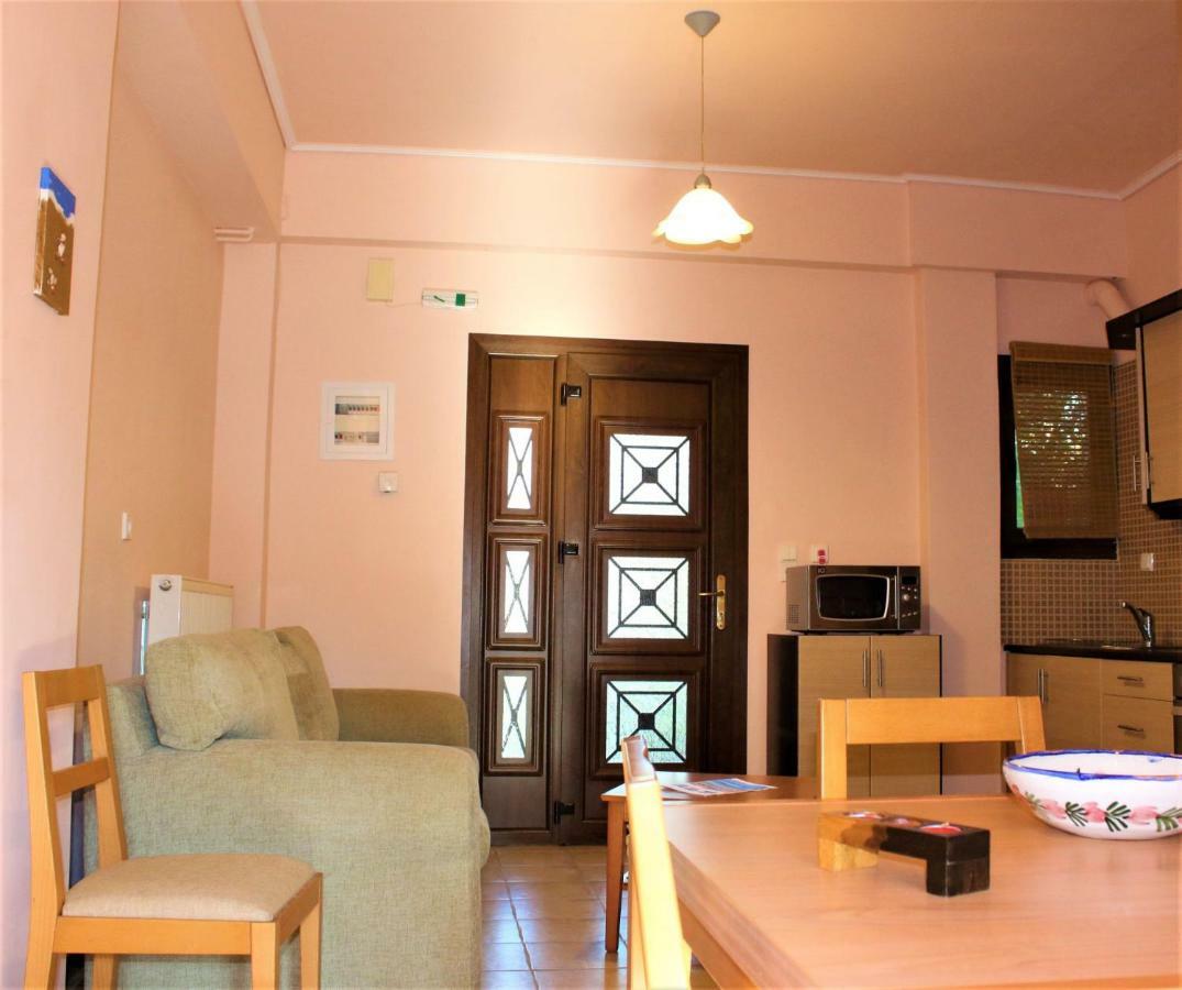 Nadia Apartments Митимна Экстерьер фото